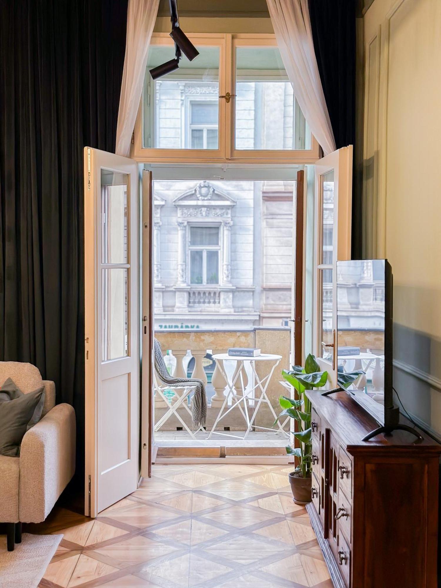 Turnkey I Antonin Dvorak Apartments ปราก ภายนอก รูปภาพ